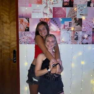 Meet your Posher, Dot